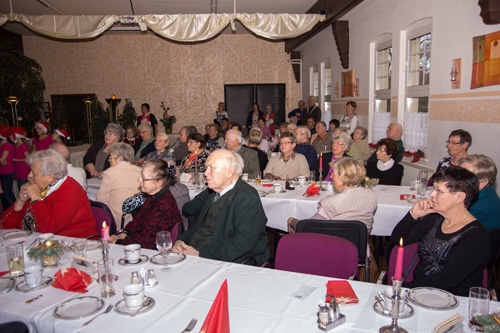 Titelbild zum News-Artikel Weihnachtsfeier mit Kulturprogramm