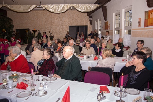 Titelbild zum News-Artikel: Weihnachtsfeier mit Kulturprogramm