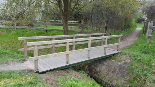 Titelbild zum News-Artikel: Brücke wieder frei