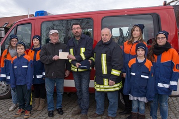 Spenden für die Jugendwehr