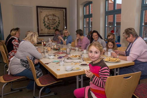 Titelbild zum News-Artikel: Von der kleinen Weihnachtsbäckerei