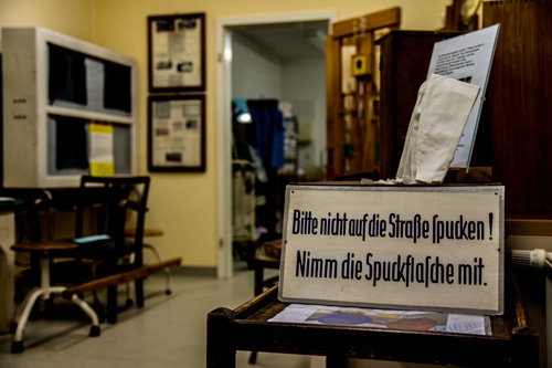 Titelbild zum News-Artikel: Ausstellung mit historischen medizinischen Geräten