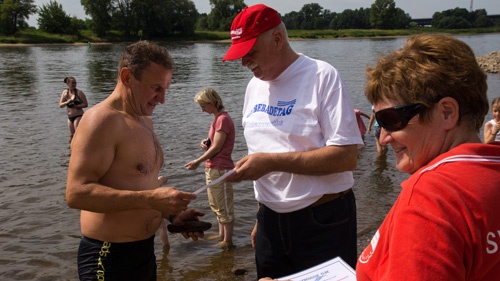 Titelbild zum News-Artikel Hohenwarthe lud zum schwimmen ein