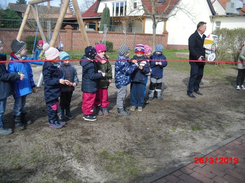 Titelbild zum News-Artikel Der neue Spielplatz des Hohenwarther Kindergartens wurde eingeweiht...